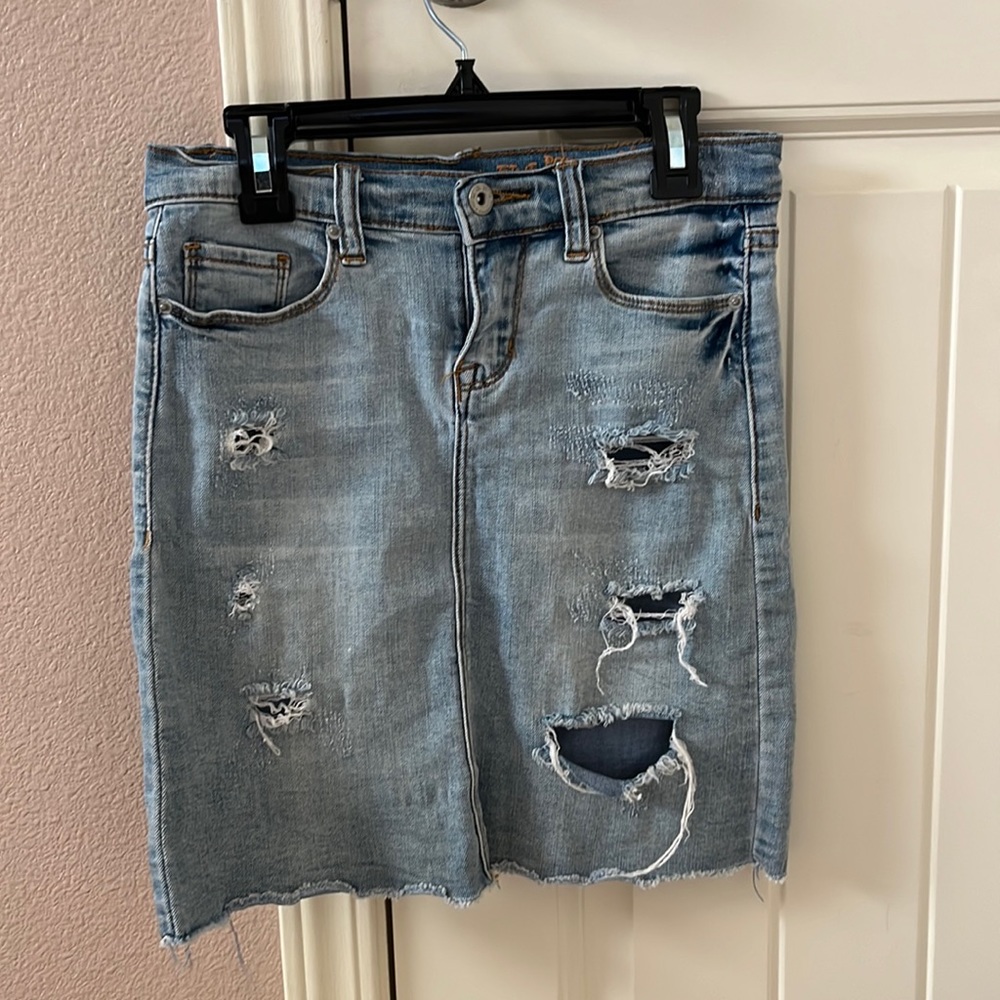 Song Ripped Denim Skirt